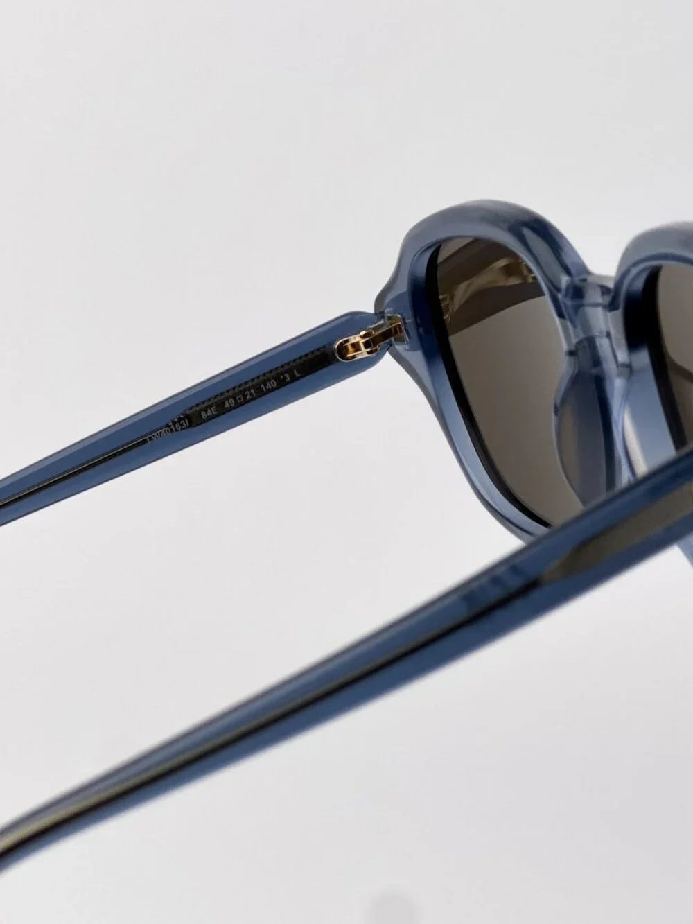 LOEWE LW40163I 84E BLUE ROUND SUNGLASSES